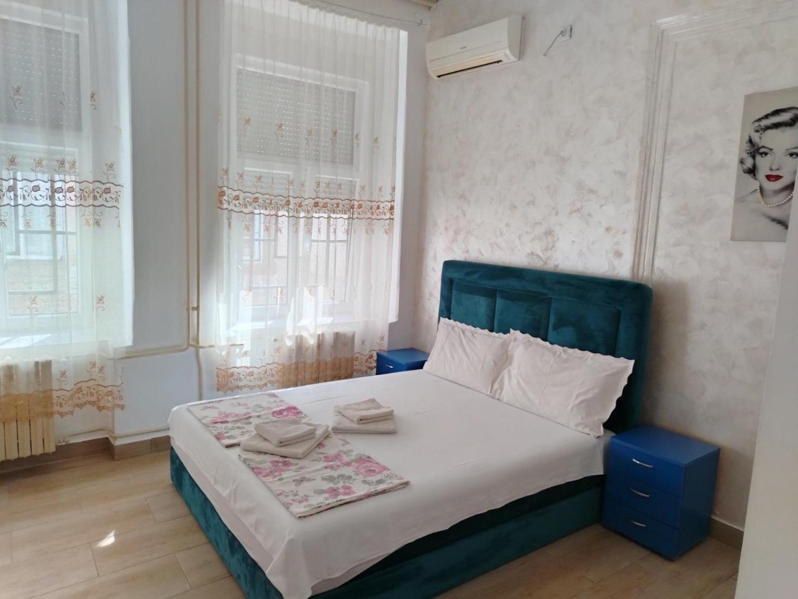 Sobe Sa Sopstvenim Kupatilom Private Rooms Bathroom In Center 诺威萨 外观 照片