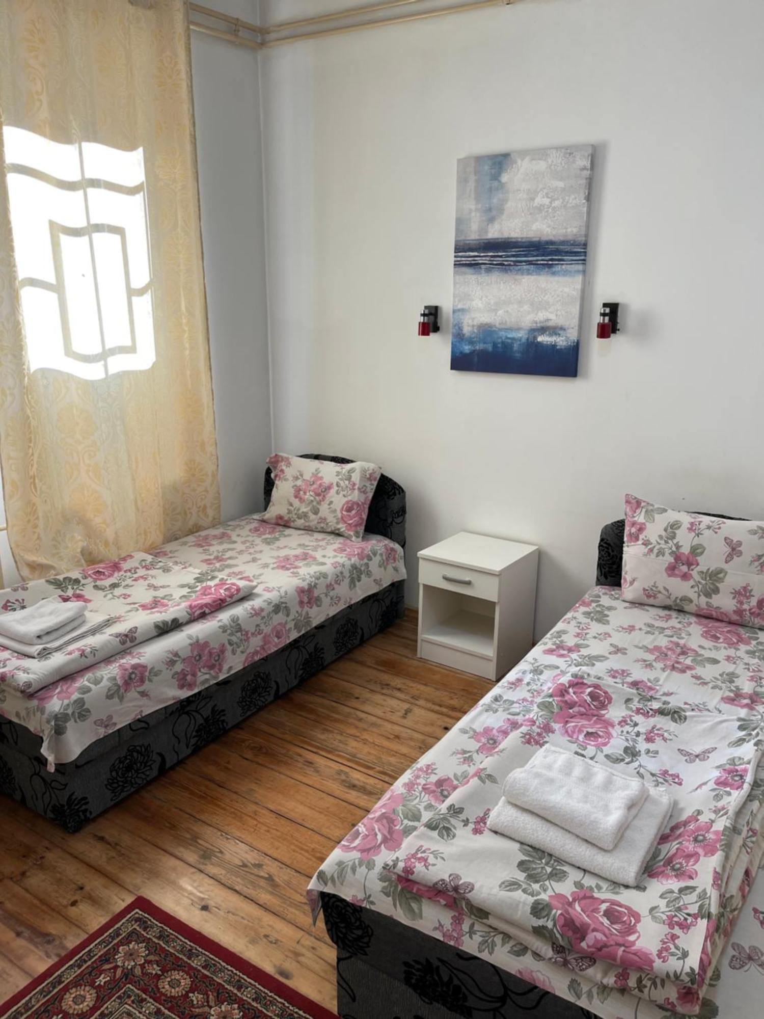 Sobe Sa Sopstvenim Kupatilom Private Rooms Bathroom In Center 诺威萨 外观 照片