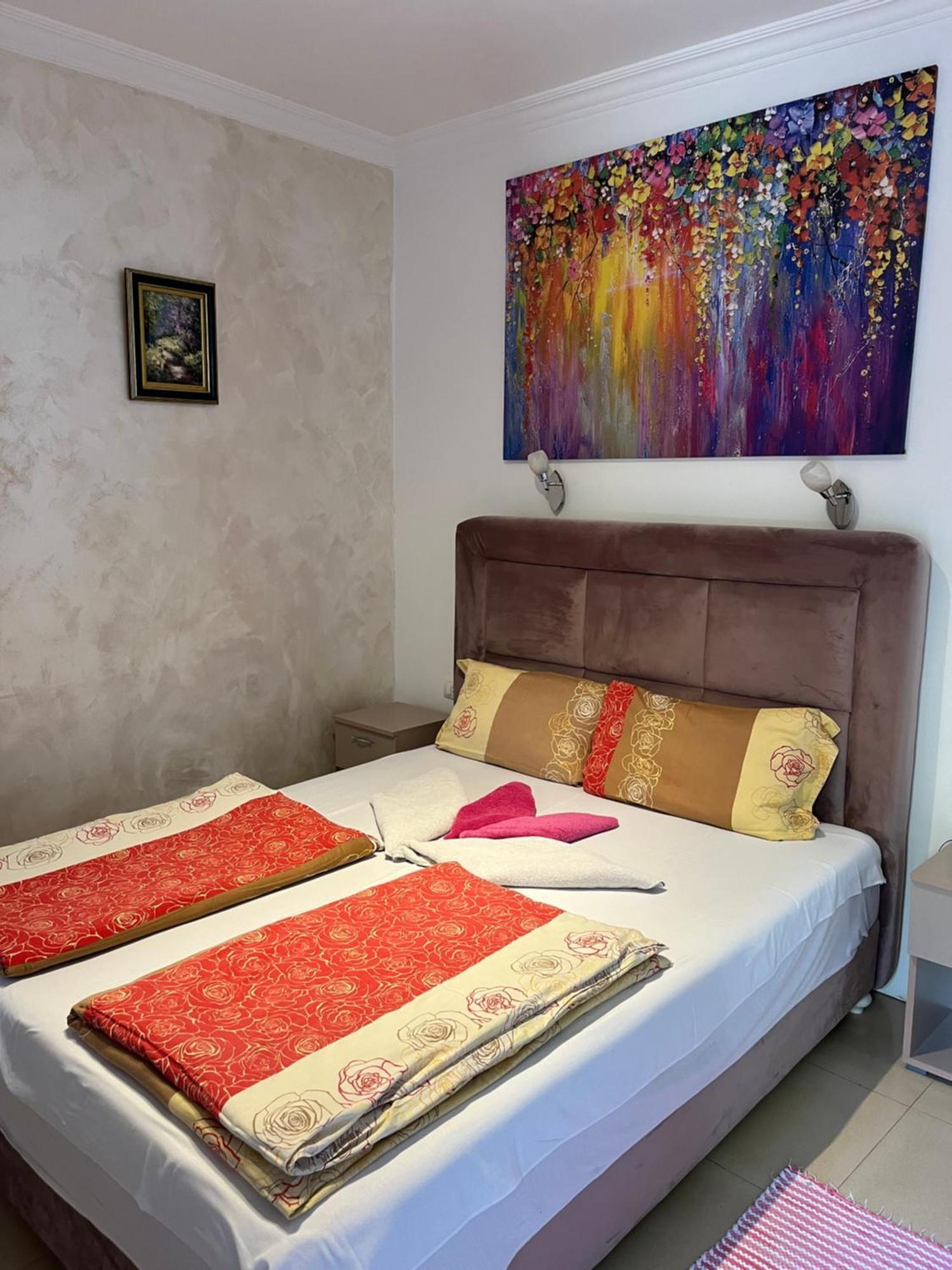 Sobe Sa Sopstvenim Kupatilom Private Rooms Bathroom In Center 诺威萨 外观 照片