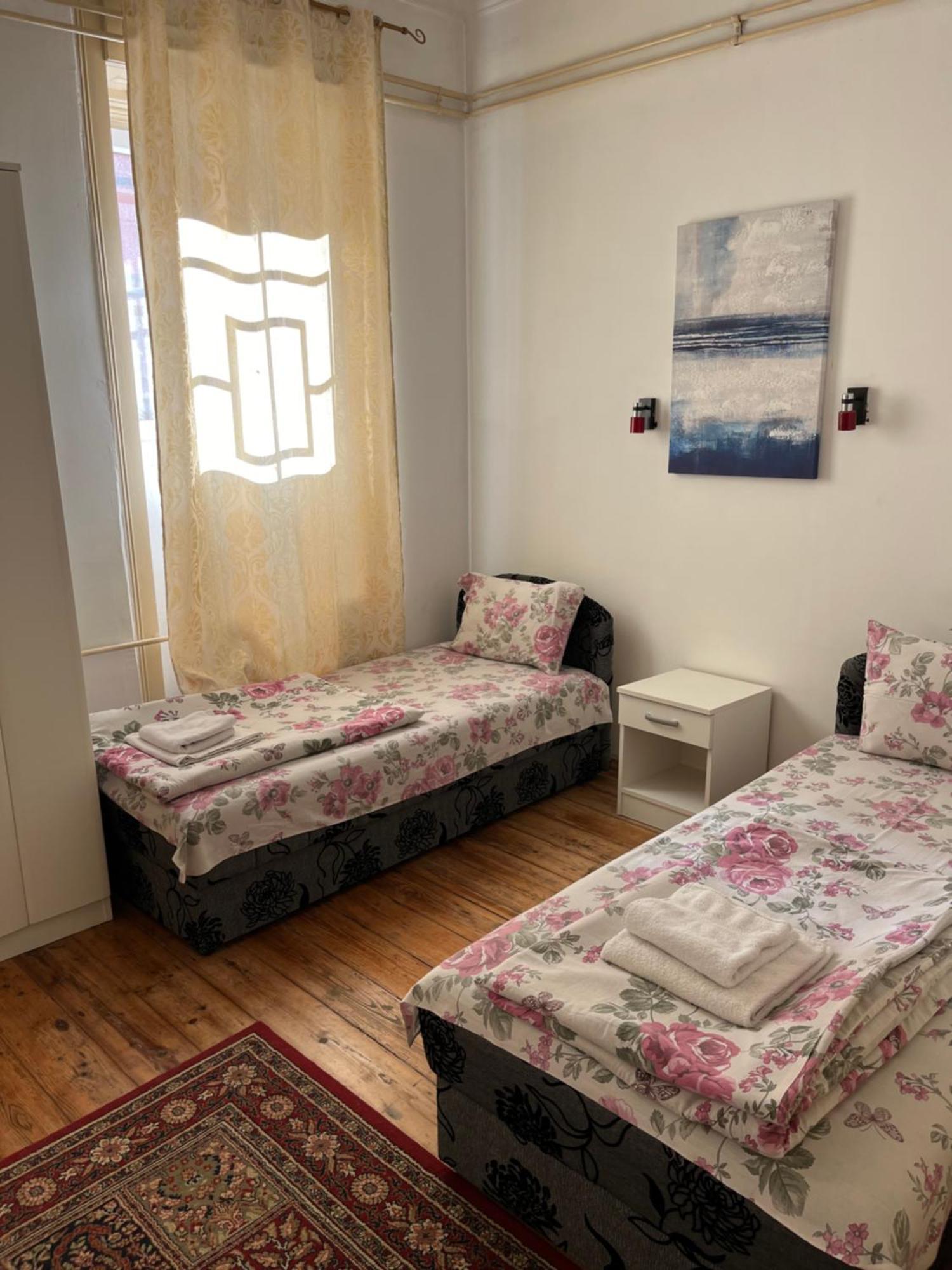 Sobe Sa Sopstvenim Kupatilom Private Rooms Bathroom In Center 诺威萨 外观 照片