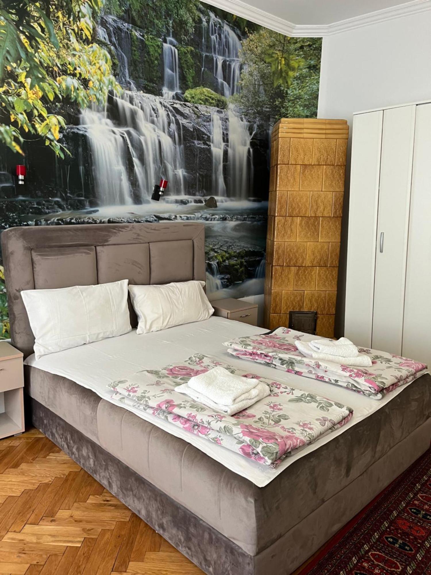 Sobe Sa Sopstvenim Kupatilom Private Rooms Bathroom In Center 诺威萨 外观 照片